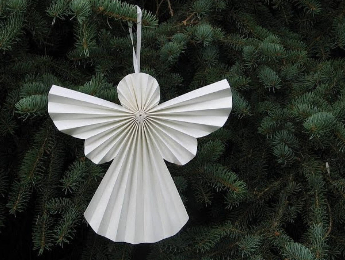 Weihnachtsdekoration aus Papier