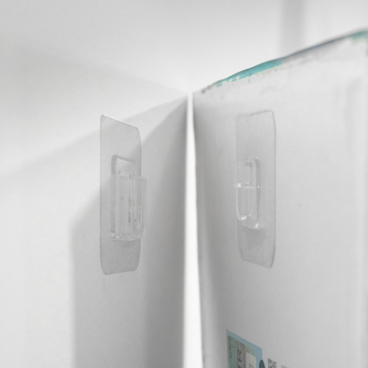 Double-Sided Self-Adhesive Hanging Hook — image 3