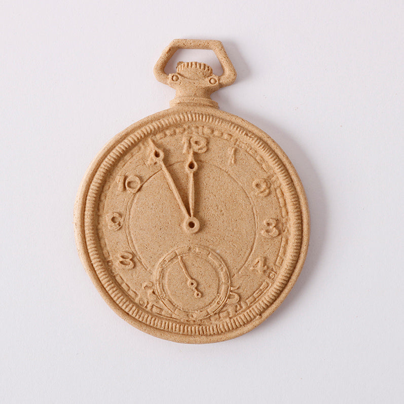 Pentart Elastic Wood Clock Decoration - 5.5 x 4 cm