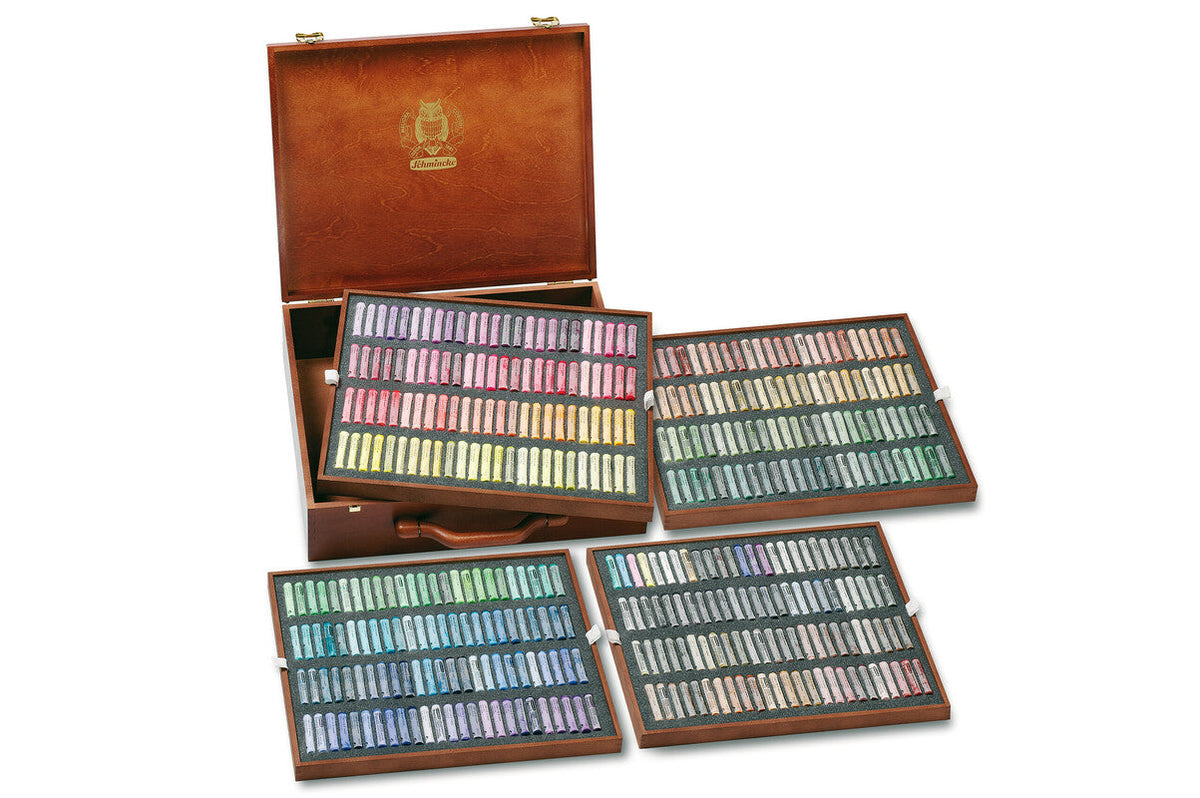 Schmincke Wooden Box With Soft Pastels – 400 pcs