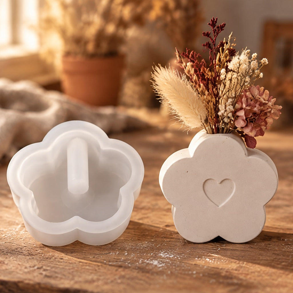Silicone Mold for Casting Mini Vases for Dried Flowers – flower – 6.1 × 5.9 cm